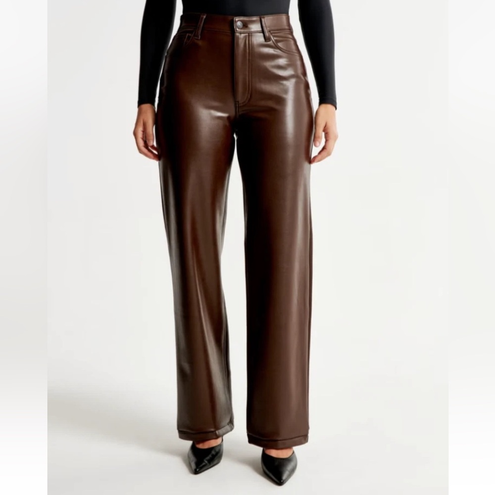 Abercrombie & Fitch The 90s Straight Ultra High Rise Curve Love Leather Pants DD